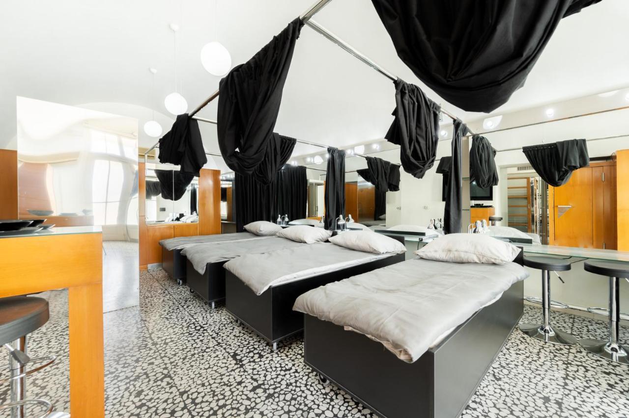 Hostel Hospitality House - H H H Любляна Экстерьер фото
