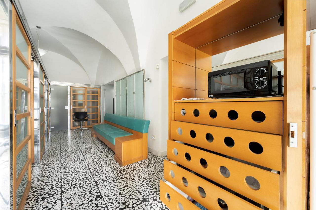 Hostel Hospitality House - H H H Любляна Экстерьер фото
