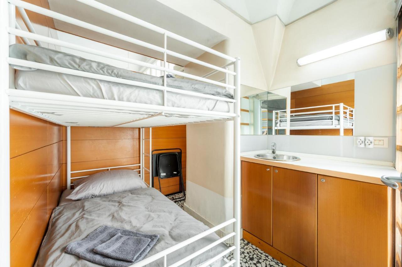 Hostel Hospitality House - H H H Любляна Экстерьер фото