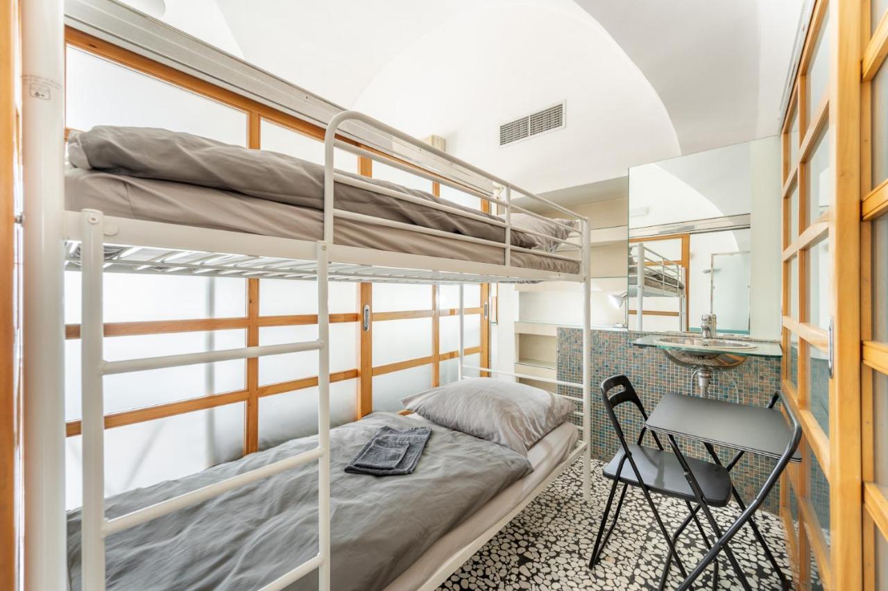 Hostel Hospitality House - H H H Любляна Экстерьер фото