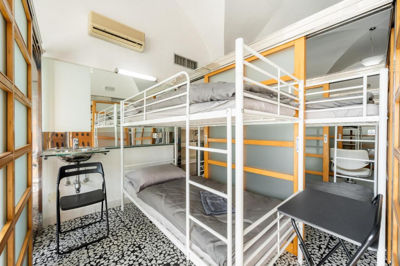 Hostel Hospitality House - H H H Любляна Экстерьер фото